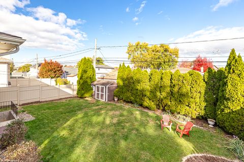 Tiny photo for 5710 W 89th Place, Oak Lawn, IL 60453 (MLS # 12507778)