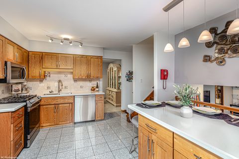 Tiny photo for 5710 W 89th Place, Oak Lawn, IL 60453 (MLS # 12507778)