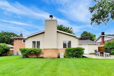 Tiny photo for 301 S Yale Avenue, Arlington Heights, IL 60005 (MLS # 12697718)