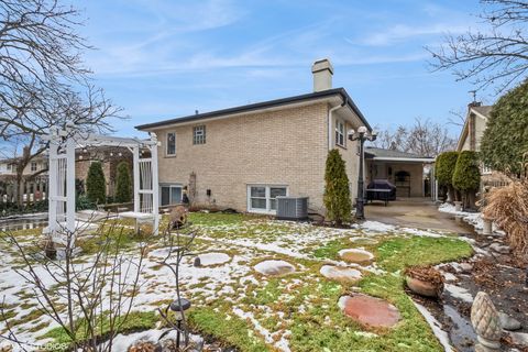 A home in Park Ridge