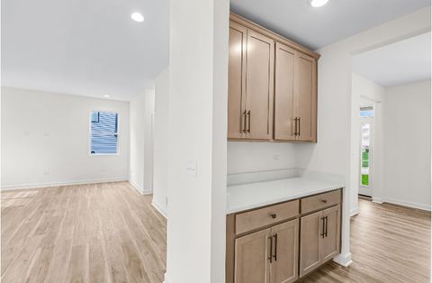 Tiny photo for 505 Timber Oak Lane, Yorkville, IL 60560 (MLS # 12288819)