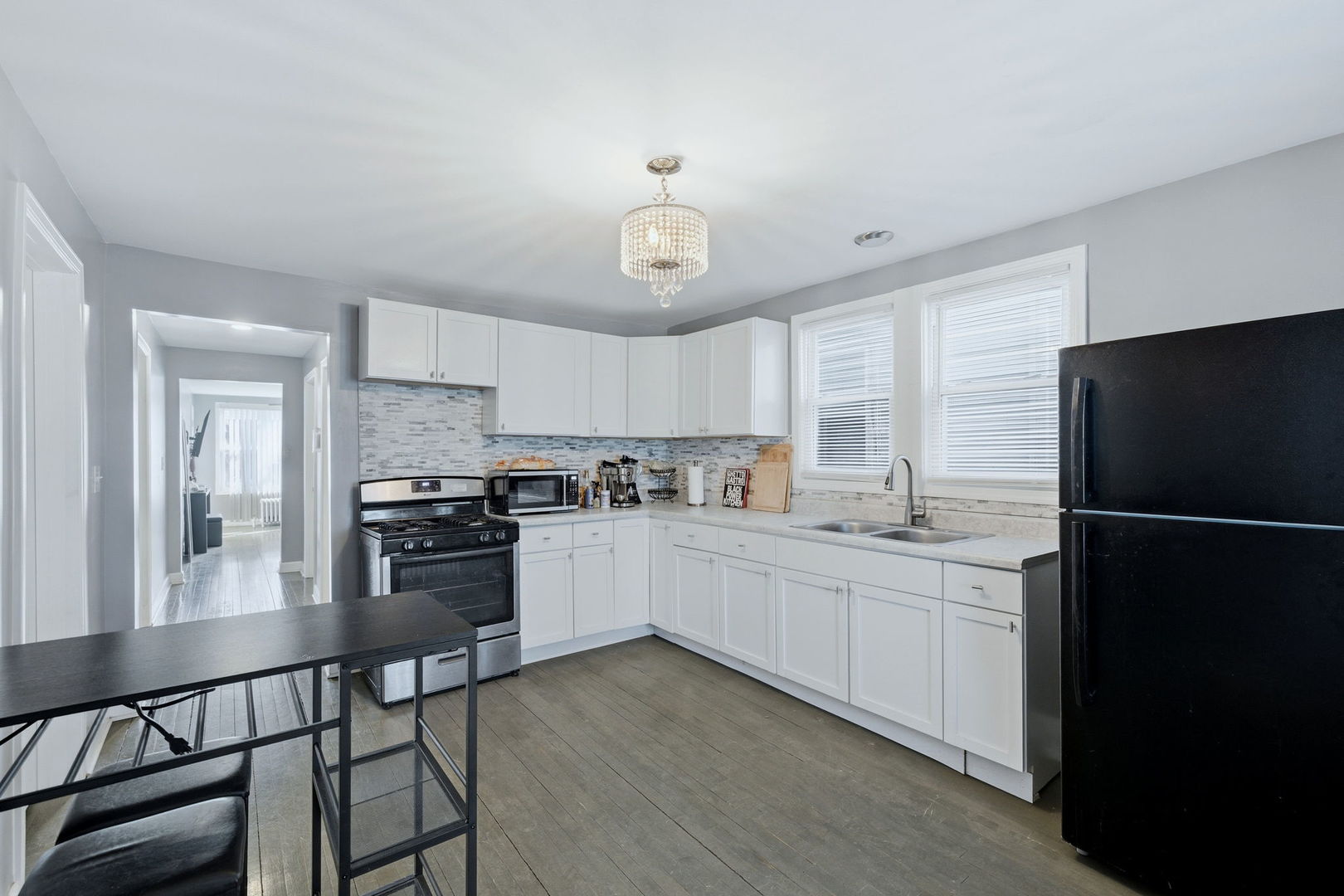 8412 S Manistee Avenue