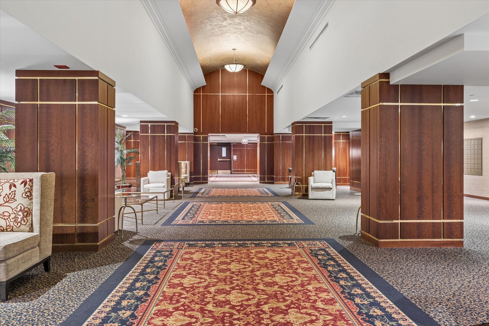 910 S MICHIGAN Avenue 501