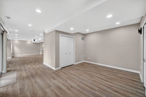 Tiny photo for 321 Parker Place, Oswego, IL 60543 (MLS # 12764592)