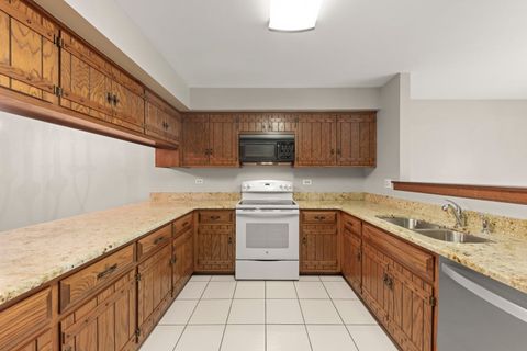 Tiny photo for 419 W Evergreen Street, Wheaton, IL 60187 (MLS # 12561133)