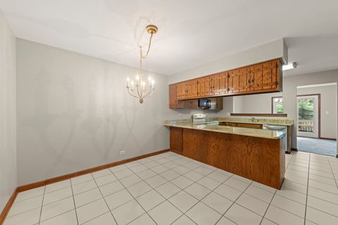 Tiny photo for 419 W Evergreen Street, Wheaton, IL 60187 (MLS # 12561133)