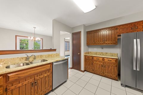 Tiny photo for 419 W Evergreen Street, Wheaton, IL 60187 (MLS # 12561133)