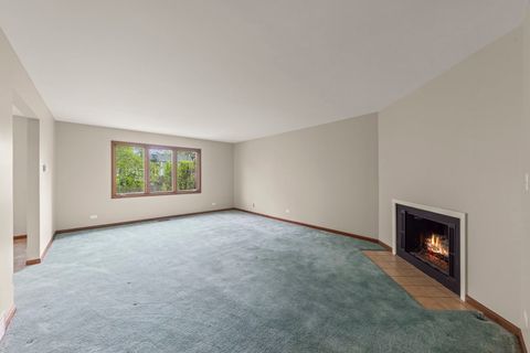 Tiny photo for 419 W Evergreen Street, Wheaton, IL 60187 (MLS # 12561133)