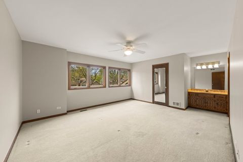 Tiny photo for 419 W Evergreen Street, Wheaton, IL 60187 (MLS # 12561133)
