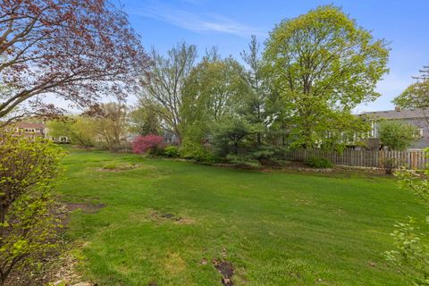 Tiny photo for 419 W Evergreen Street, Wheaton, IL 60187 (MLS # 12561133)