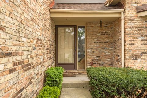 Tiny photo for 419 W Evergreen Street, Wheaton, IL 60187 (MLS # 12561133)