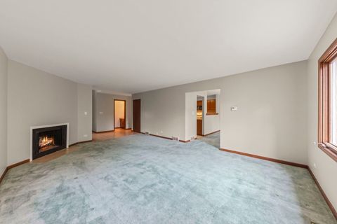 Tiny photo for 419 W Evergreen Street, Wheaton, IL 60187 (MLS # 12561133)