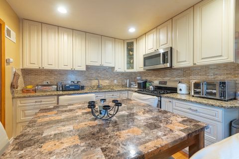 Tiny photo for Westchester, IL 60154 (MLS # 12523446)