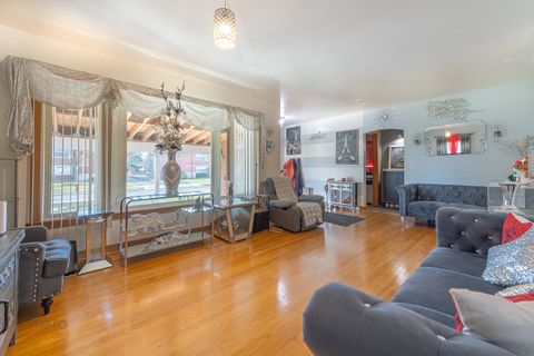 Tiny photo for Westchester, IL 60154 (MLS # 12523446)