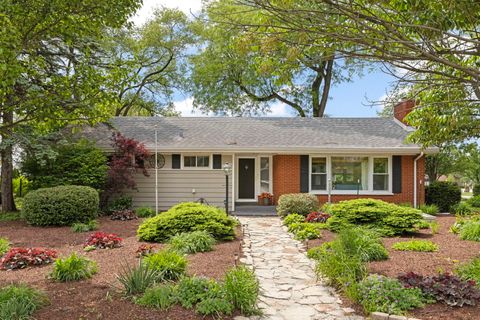 Photo of 12200 S 71st Avenue, Palos Heights, IL 60463 (MLS # 12655305)