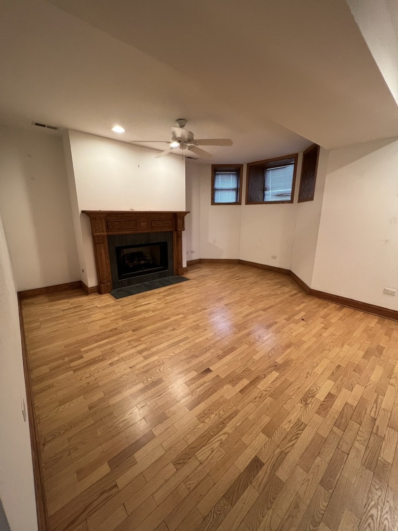 4051 N Kenmore Avenue GS