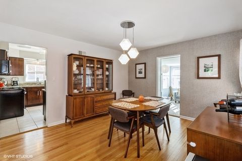 Tiny photo for 919 BELLEFORTE Avenue, Oak Park, IL 60302 (MLS # 12632821)