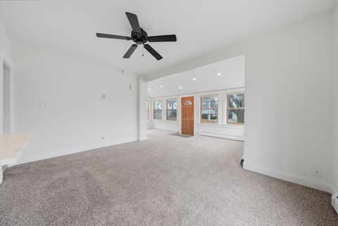 Tiny photo for 237 W Austin Avenue, Libertyville, IL 60048 (MLS # 12589587)