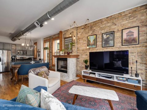 Tiny photo for 1702 W Erie Street #2, Chicago, IL 60622 (MLS # 12606978)