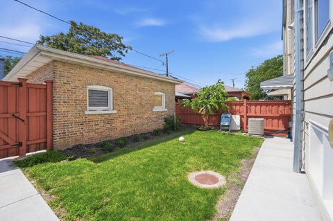 Tiny photo for 1906 Ridgeland Avenue #1, Berwyn, IL 60402 (MLS # 12695333)