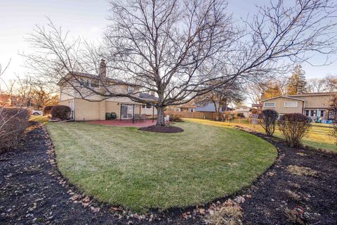 Tiny photo for 1810 E WAVERLY Drive, Arlington Heights, IL 60004 (MLS # 12547398)