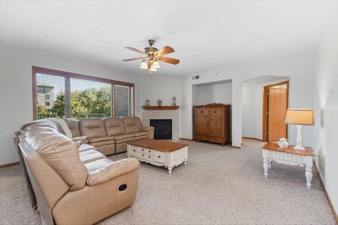 Tiny photo for 11131 Waters Edge Drive #1B, Orland Park, IL 60467 (MLS # 12786731)