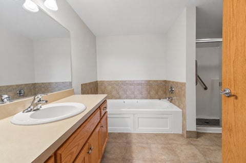 Tiny photo for 11131 Waters Edge Drive #1B, Orland Park, IL 60467 (MLS # 12786731)