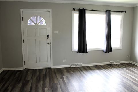 Tiny photo for 4627 Custer Avenue, Lyons, IL 60534 (MLS # 12463811)