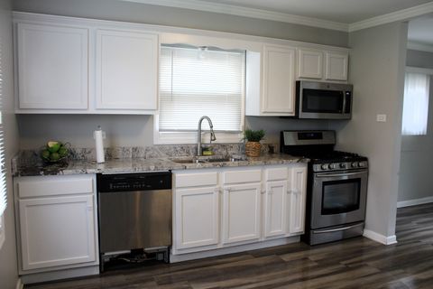 Tiny photo for 4627 Custer Avenue, Lyons, IL 60534 (MLS # 12463811)