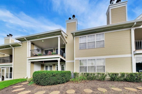 Tiny photo for 1012 Butternut Lane #D, Mount Prospect, IL 60056 (MLS # 12763235)