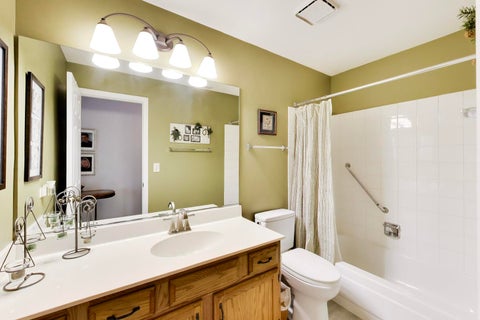 Tiny photo for 1012 Butternut Lane #D, Mount Prospect, IL 60056 (MLS # 12763235)