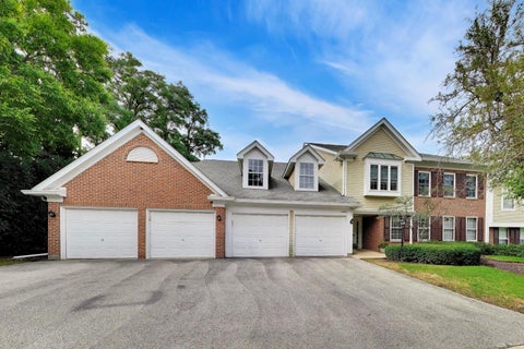Tiny photo for 1012 Butternut Lane #D, Mount Prospect, IL 60056 (MLS # 12763235)