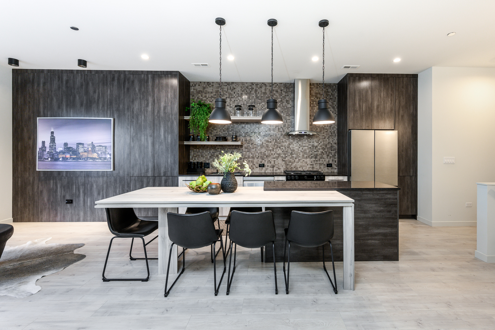 2135 W Cermak Road 1N