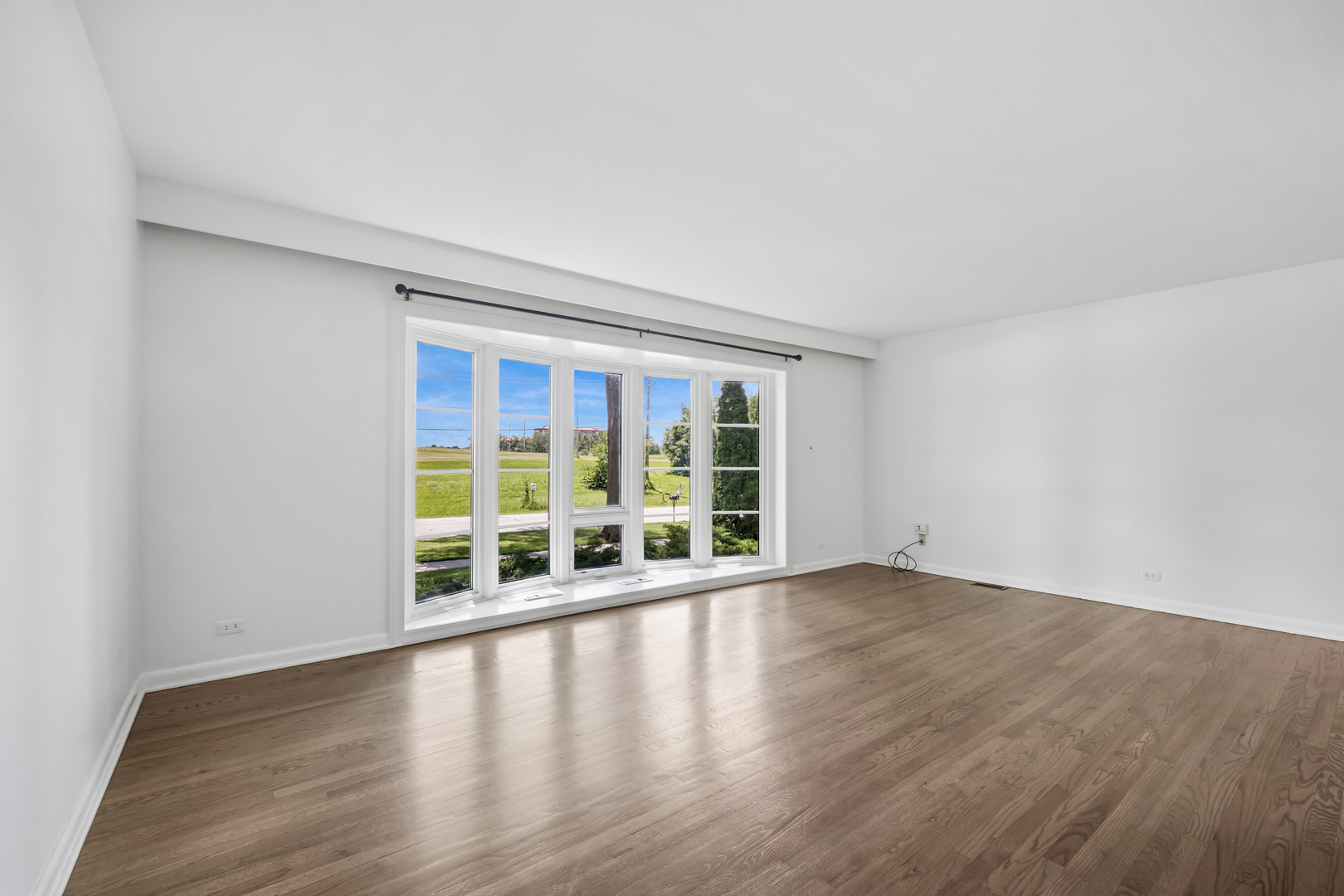6 Linden Avenue