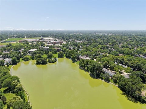 Tiny photo for 123 N Peartree Lane, Arlington Heights, IL 60004 (MLS # 12676892)