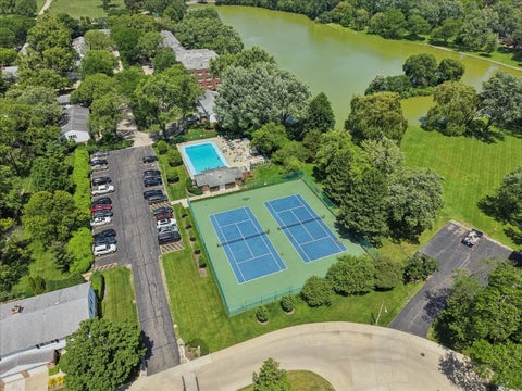 Tiny photo for 123 N Peartree Lane, Arlington Heights, IL 60004 (MLS # 12676892)