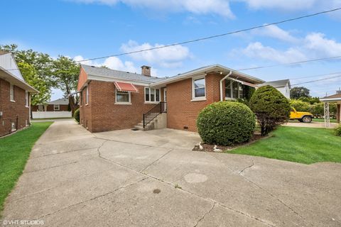 Tiny photo for 1803 Balmoral Avenue, Westchester, IL 60154 (MLS # 12498271)