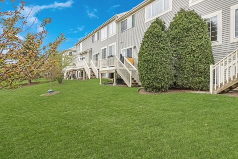 Tiny photo for 761 Creekside Circle #9-3, Gurnee, IL 60031 (MLS # 12517473)