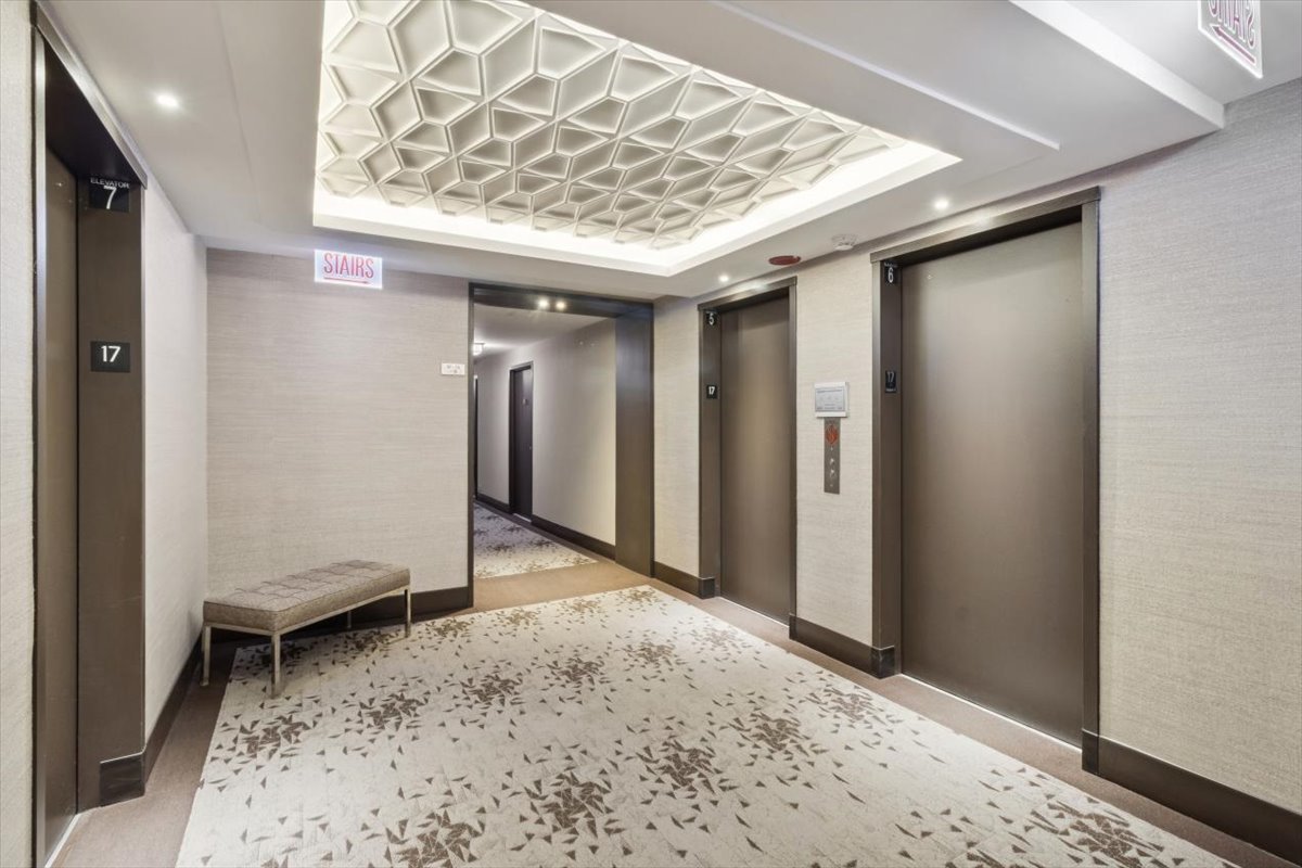 3550 N Lake Shore Drive 1712