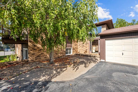 Photo of 3810 SPRING Street, Davenport, IA 52807 (MLS # 12778469)