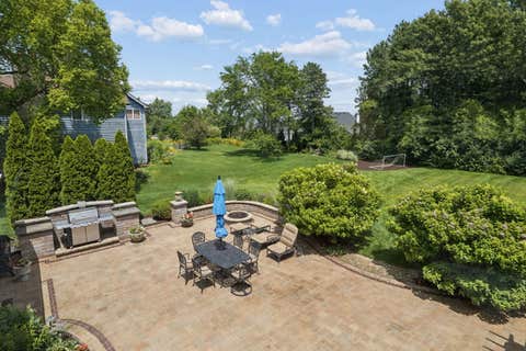 Tiny photo for 8425 Charleston Drive, Burr Ridge, IL 60527 (MLS # 12696631)