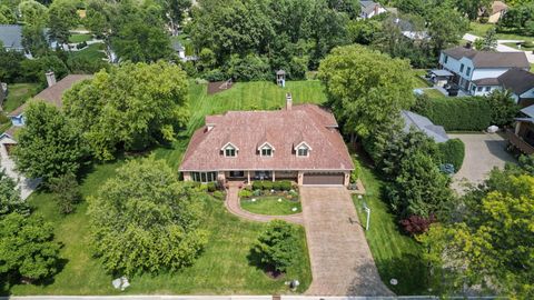 Tiny photo for 8425 Charleston Drive, Burr Ridge, IL 60527 (MLS # 12696631)