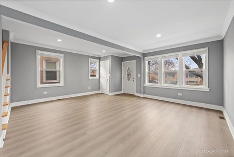 Tiny photo for 5252 N Mulligan Avenue, Chicago, IL 60630 (MLS # 12636219)