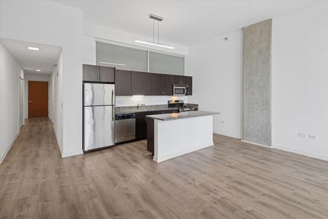 Tiny photo for 235 W Van Buren Street #4613, Chicago, IL 60607 (MLS # 12532816)