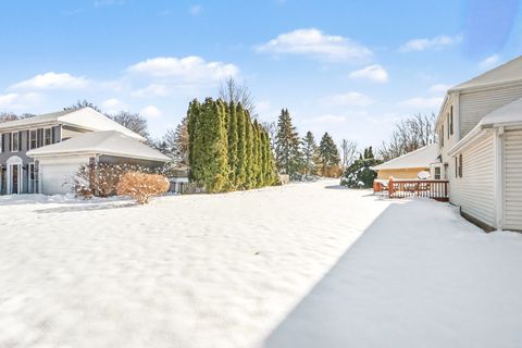 Tiny photo for 2297 Lakeside Drive, Aurora, IL 60504 (MLS # 12525698)