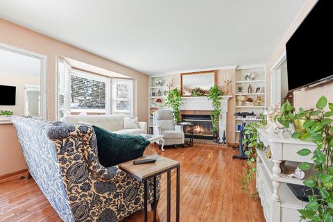 Tiny photo for 2297 Lakeside Drive, Aurora, IL 60504 (MLS # 12525698)