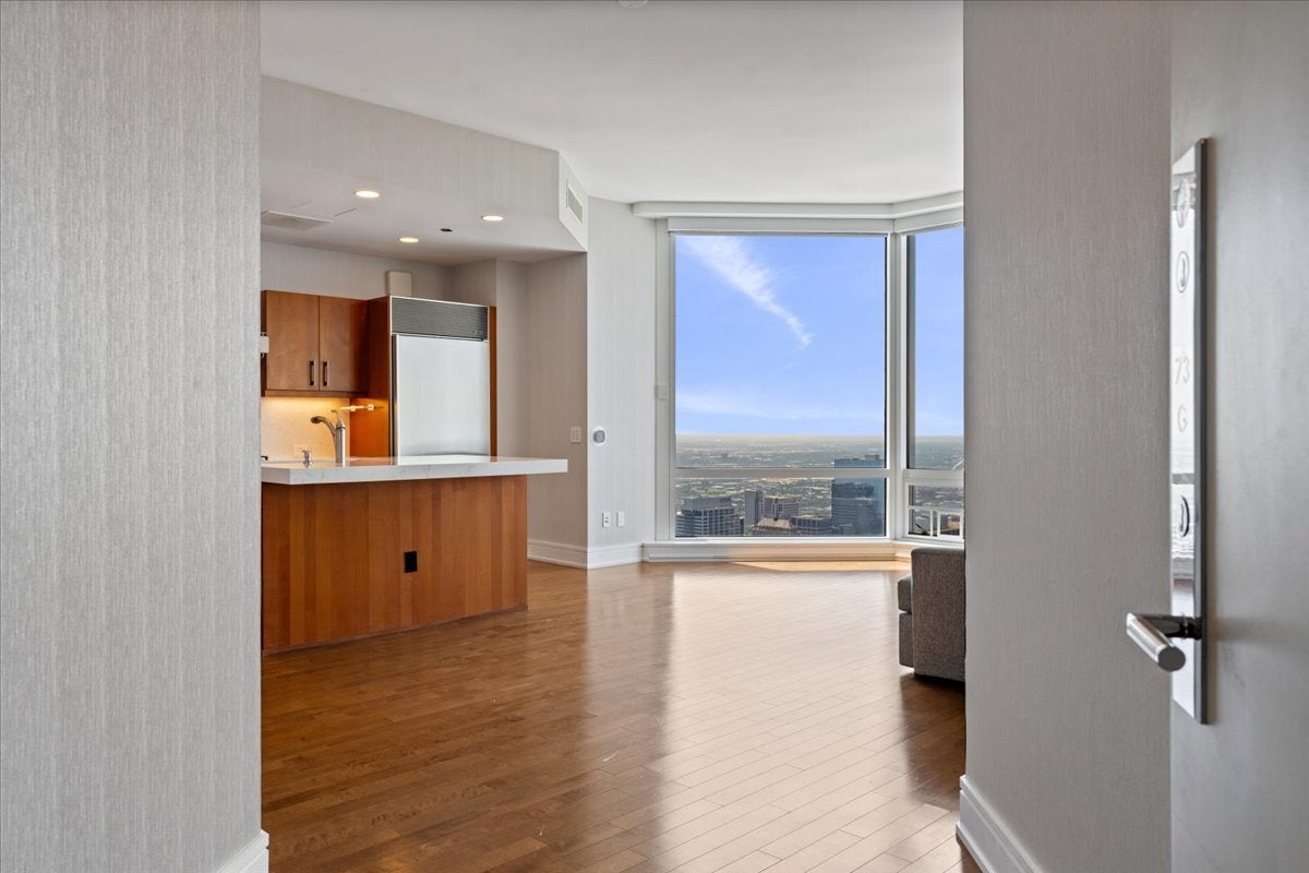 401 N Wabash Avenue 73G