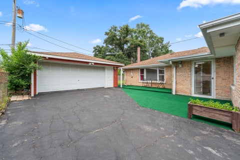 Tiny photo for 6940 Olympic Drive, Bridgeview, IL 60455 (MLS # 12710111)