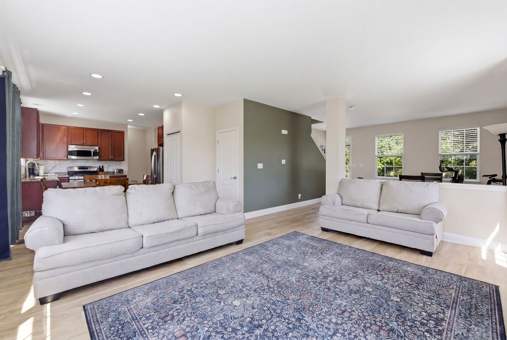 803 W Courtland Street