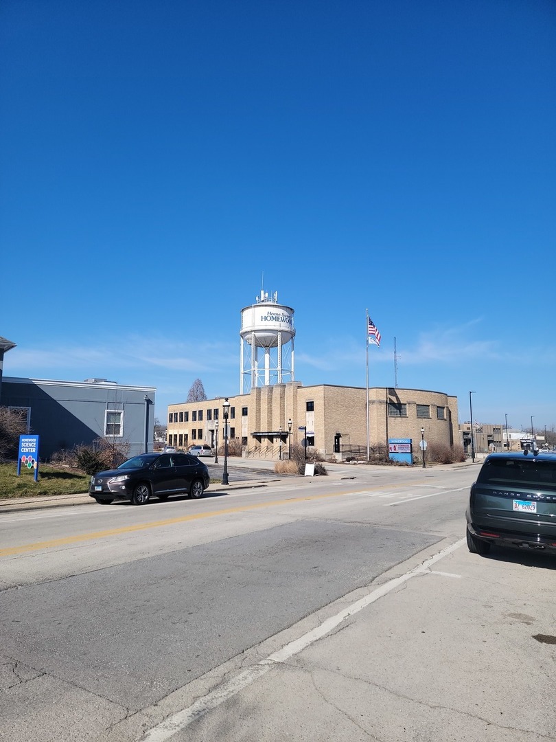 18027 dixie Highway